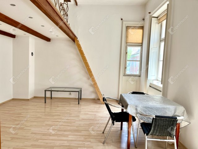 Eladó téglalakás, Sopronban 39.9 M Ft, 1+1 szobás