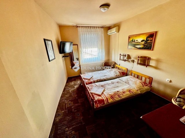 Eladó hotel, Nagykanizsán 250 M Ft, 10 szobás