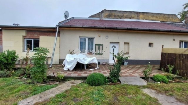 Eladó téglalakás, Budapesten, XX. kerületben 44.9 M Ft, 3 szobás