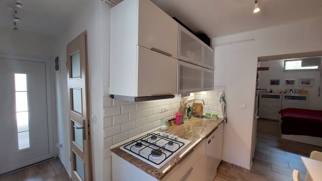 Eladó családi ház, Esztergomban 33.5 M Ft, 3 szobás