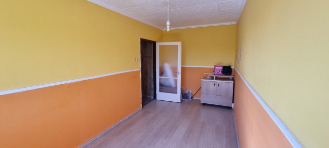 Eladó panellakás, Kiskunfélegyházán 30 M Ft, 2 szobás