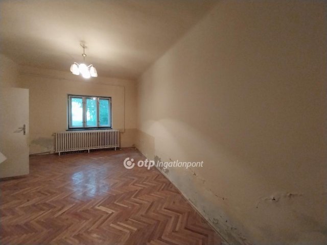 Eladó családi ház, Nyíregyházán 88 M Ft, 5 szobás