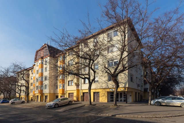 Eladó téglalakás, Budapesten, XVIII. kerületben 64.8 M Ft
