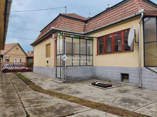 Eladó családi ház, Boldogon 32.9 M Ft, 4 szobás
