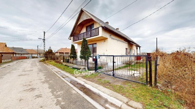 Eladó családi ház, Encsen 9.9 M Ft, 2+2 szobás