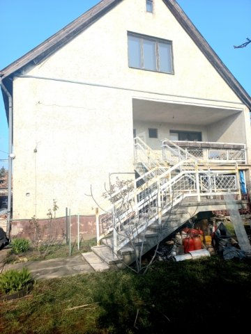 Eladó családi ház, Dunaharasztin 64 M Ft, 7 szobás