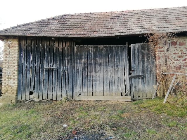 Eladó családi ház, Bezeréden 15 M Ft, 2 szobás