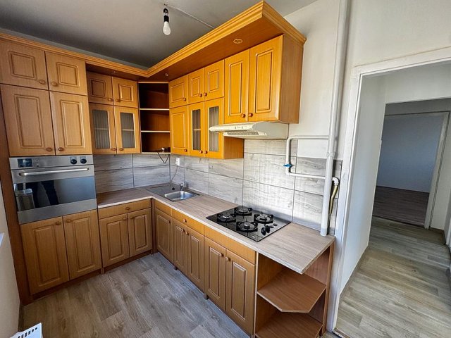 Kiadó panellakás, albérlet, Budapesten, III. kerületben