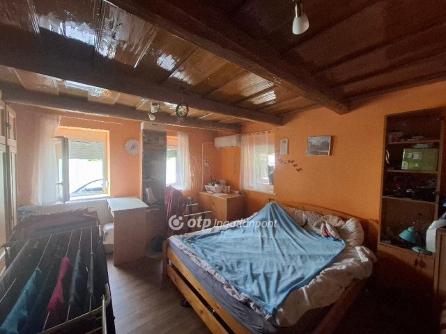Eladó családi ház, Feldebrőn 15 M Ft, 1+1 szobás