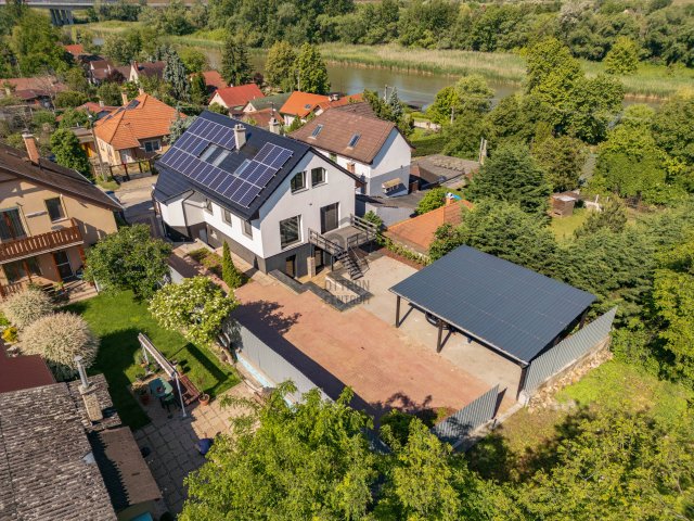 Eladó családi ház, Dunaharasztin 250 M Ft, 4 szobás