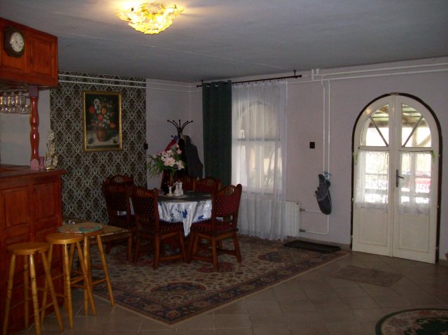 Eladó családi ház, Komlóskán 44.9 M Ft, 6+1 szobás