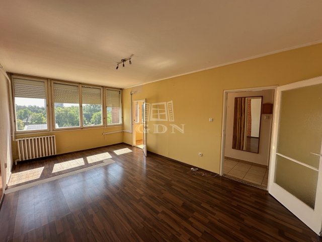 Eladó panellakás, Vácon 39.5 M Ft, 2 szobás