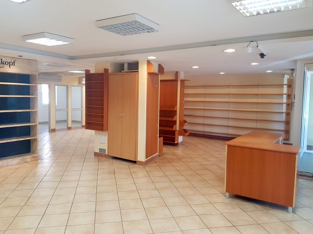 Kiadó üzlethelyiség, Nyíregyházán 430 E Ft / hó