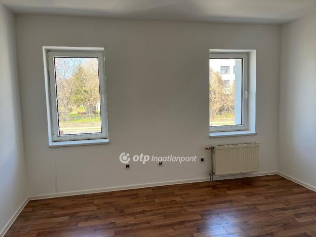 Kiadó iroda, Egerben 53 E Ft / hó / költözzbe.hu