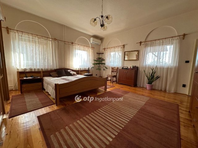 Eladó családi ház, Nyíregyházán 85 M Ft, 4+1 szobás