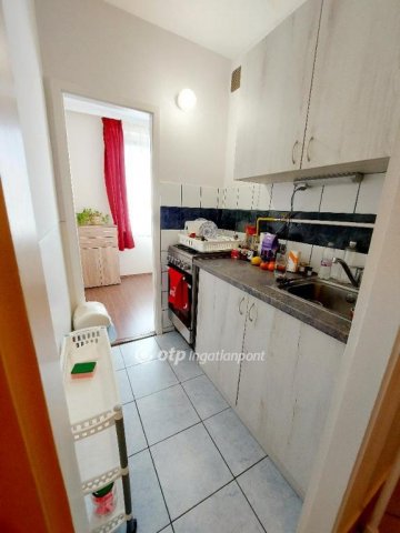 Kiadó panellakás, albérlet, Miskolcon 100 E Ft / hó, 1+1 szobás