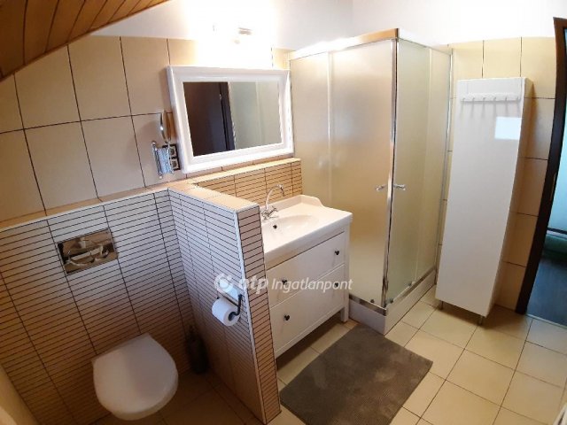 Eladó családi ház, Siófokon 395 M Ft, 6 szobás