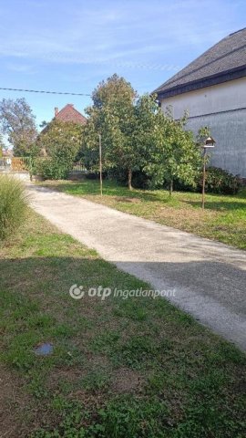 Eladó családi ház, Nagybajomban 29.5 M Ft, 4 szobás