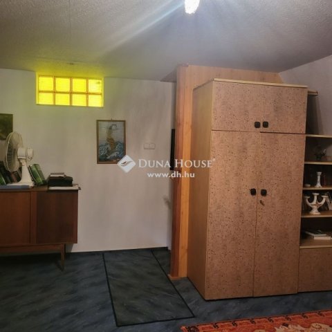 Eladó családi ház, Mohácson 24.5 M Ft, 2 szobás