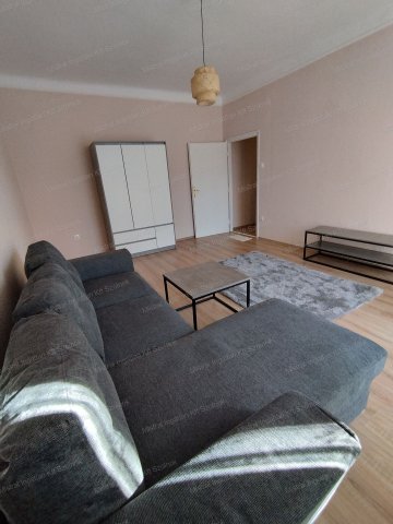 Kiadó téglalakás, albérlet, Szolnokon 130 E Ft / hó, 1 szobás