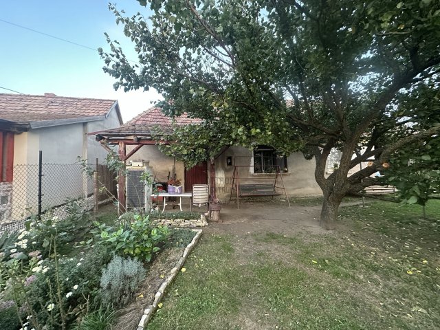 Eladó családi ház, Nemesrádón 19.99 M Ft, 2 szobás