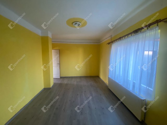 Eladó ikerház, Hegyeshalomban 32 M Ft, 2 szobás