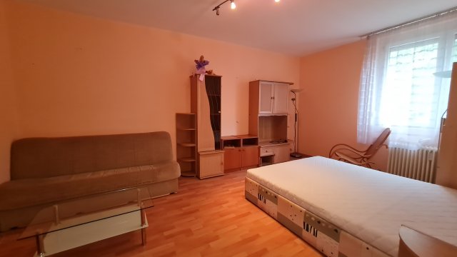 Kiadó téglalakás, albérlet, Dunaújvárosban 110 E Ft / hó