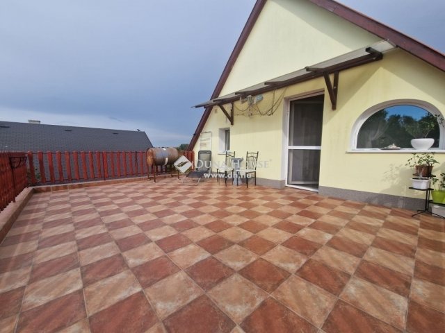 Eladó családi ház, Érden 119.9 M Ft, 5 szobás