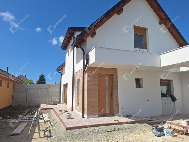 Eladó családi ház, Kapuváron 72 M Ft, 4 szobás