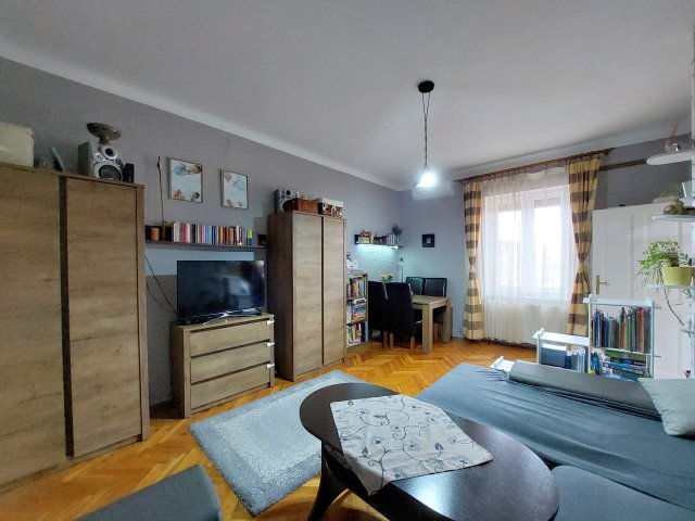 Eladó téglalakás, Szegeden 49.9 M Ft, 2 szobás