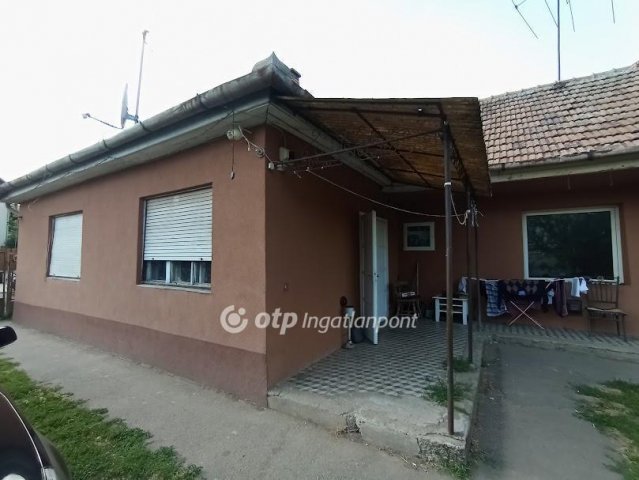 Eladó családi ház, Ecséden 18.9 M Ft, 4 szobás
