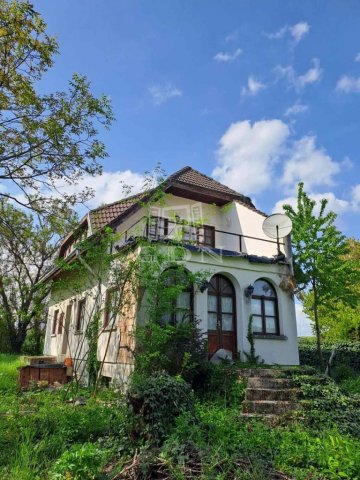 Eladó családi ház, Balatonkenesén 85 M Ft, 5 szobás