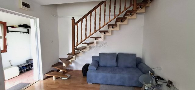 Eladó ikerház, Lőrinciben 29 M Ft, 1+2 szobás