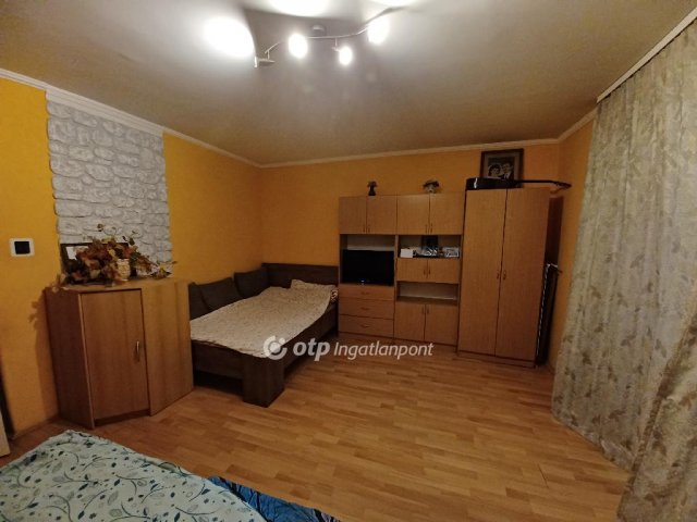 Eladó családi ház, Debrecenben 59.9 M Ft, 3 szobás