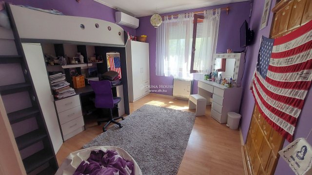 Eladó családi ház, Szorgalmatoson 27.4 M Ft, 3 szobás