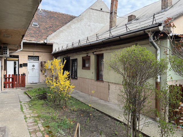 Eladó családi ház, Budapesten, IV. kerületben, Baross utcában