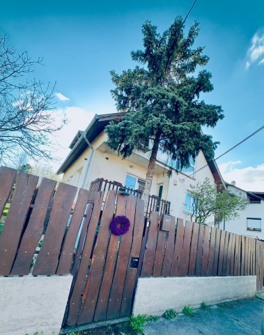 Eladó családi ház, Fóton 159 M Ft, 6+1 szobás