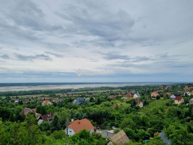 Eladó nyaraló, Velencén 87.9 M Ft, 2 szobás
