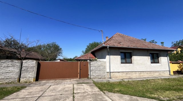 Eladó családi ház, Újkígyóson 21.99 M Ft, 3 szobás