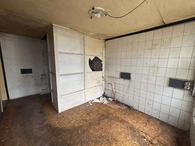 Eladó családi ház, Budapesten, III. kerületben 38.9 M Ft