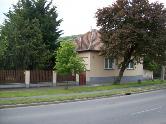 Eladó családi ház, Tokajban 34 M Ft, 2 szobás