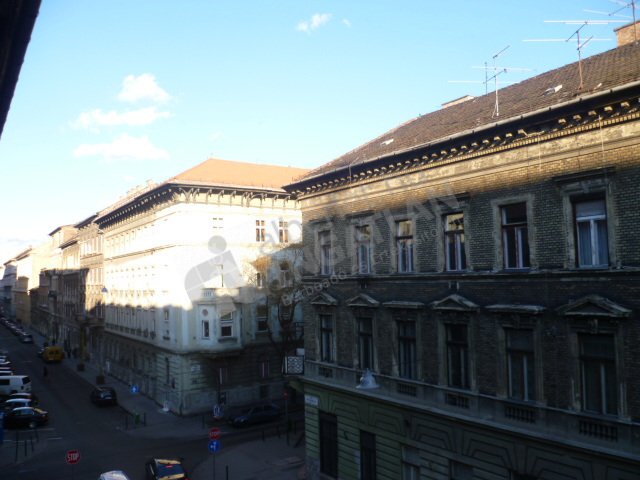 Kiadó téglalakás, albérlet, Budapesten, VII. kerületben