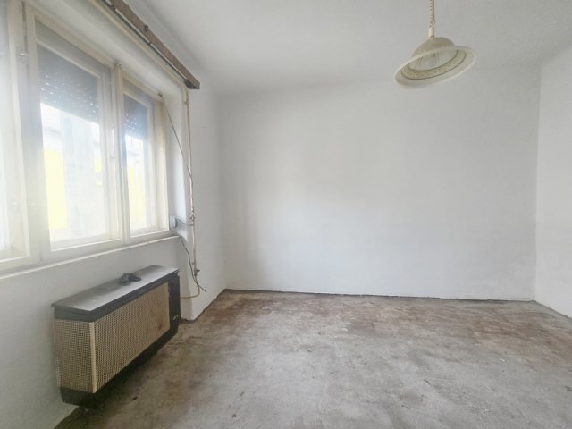 Eladó családi ház, Debrecenben 23.9 M Ft, 1 szobás