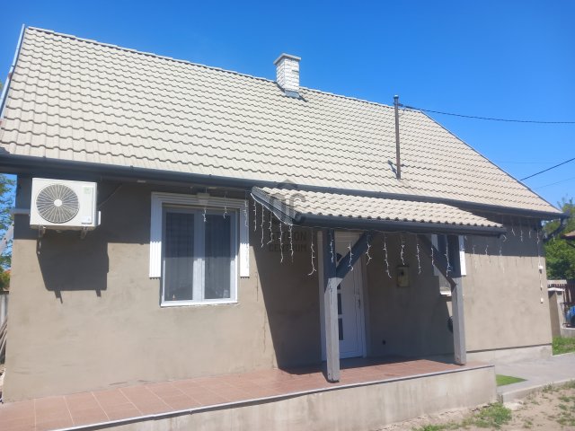 Eladó családi ház, Poroszlón 29.9 M Ft, 2 szobás