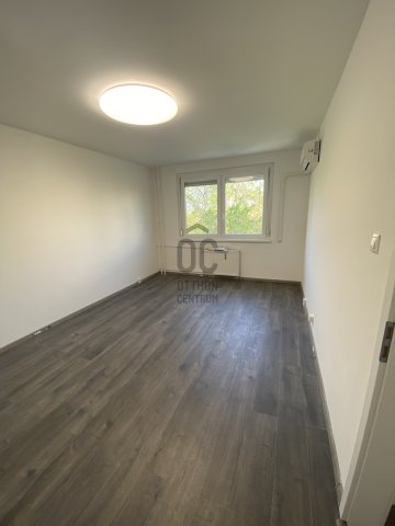 Eladó panellakás, Szegeden 29.8 M Ft, 2 szobás
