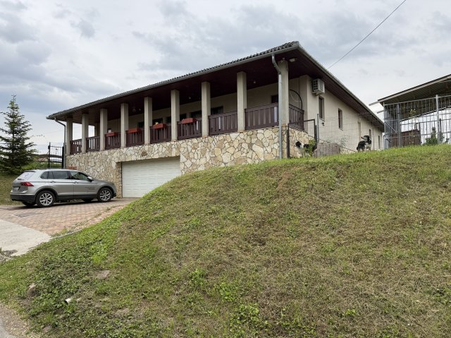 Eladó családi ház, Kozármislenyen 139.9 M Ft, 6 szobás