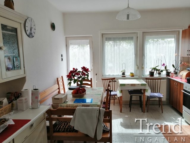 Eladó családi ház, Dunavecsén 46.8 M Ft, 4 szobás