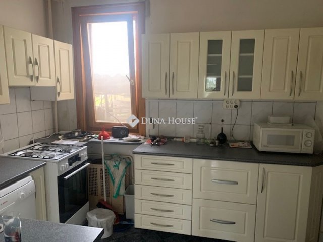 Eladó ikerház, Bajon 42 M Ft, 2 szobás / költözzbe.hu