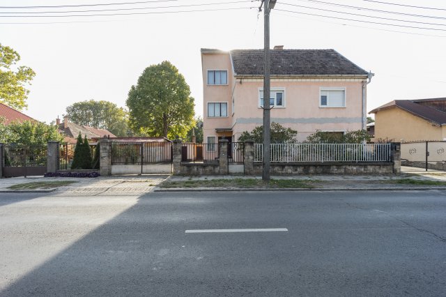 Eladó családi ház, Vácon, Lehár Ferenc utcában 59.9 M Ft