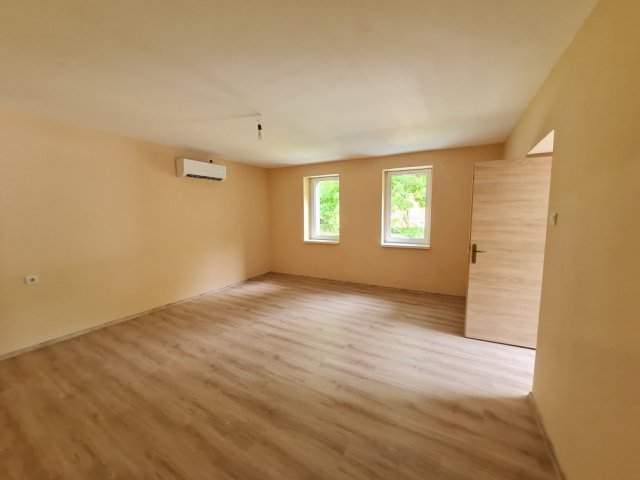 Eladó családi ház, Csongrádon 31.5 M Ft, 2 szobás